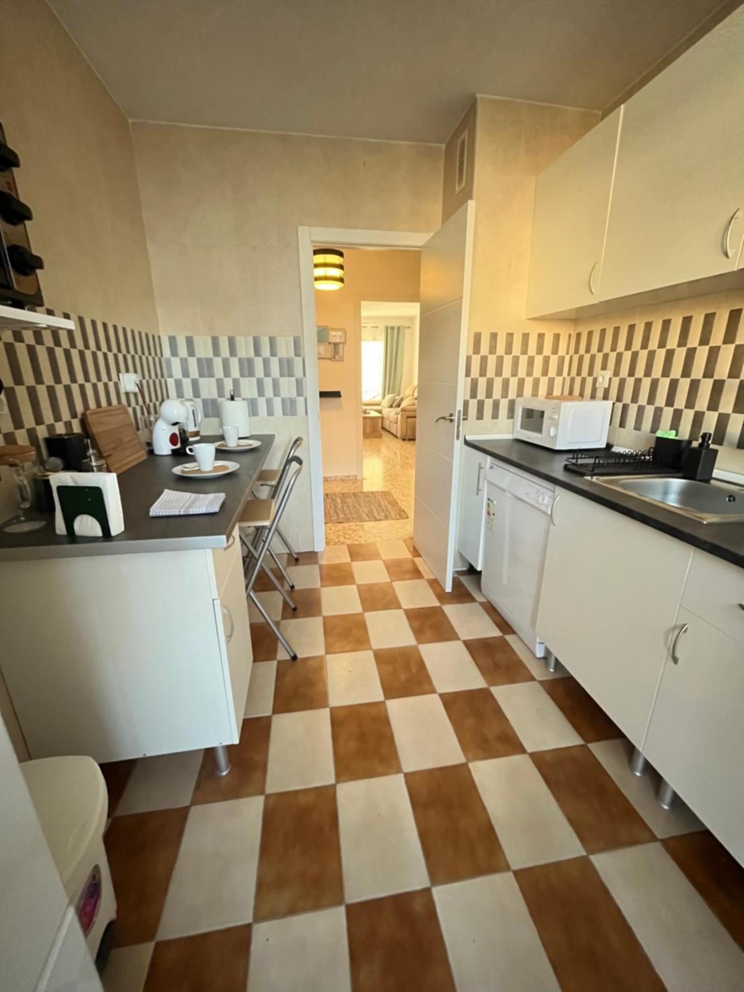 Rent4 Huelin Lägenhet Málaga