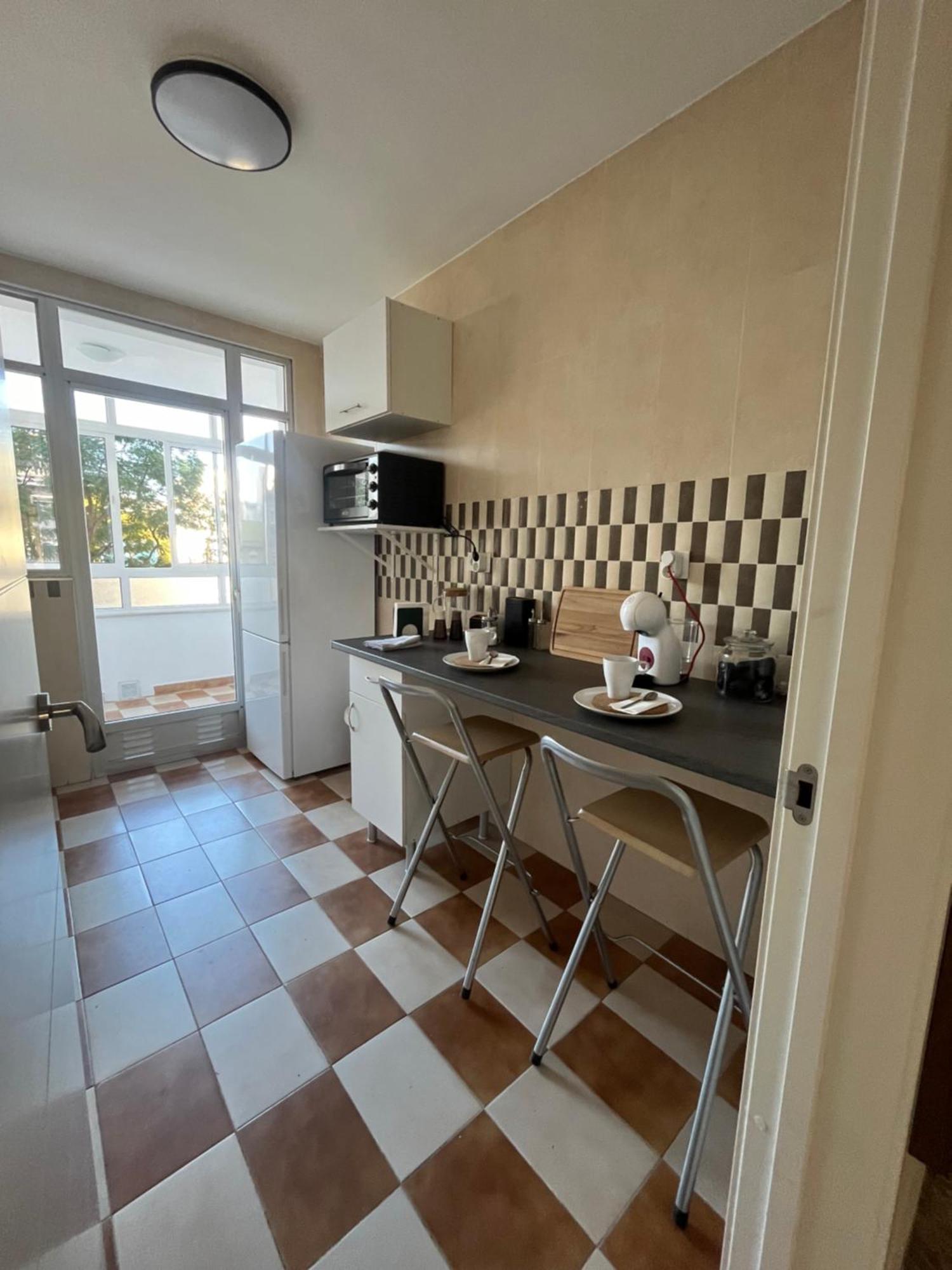 Rent4 Huelin Lägenhet *