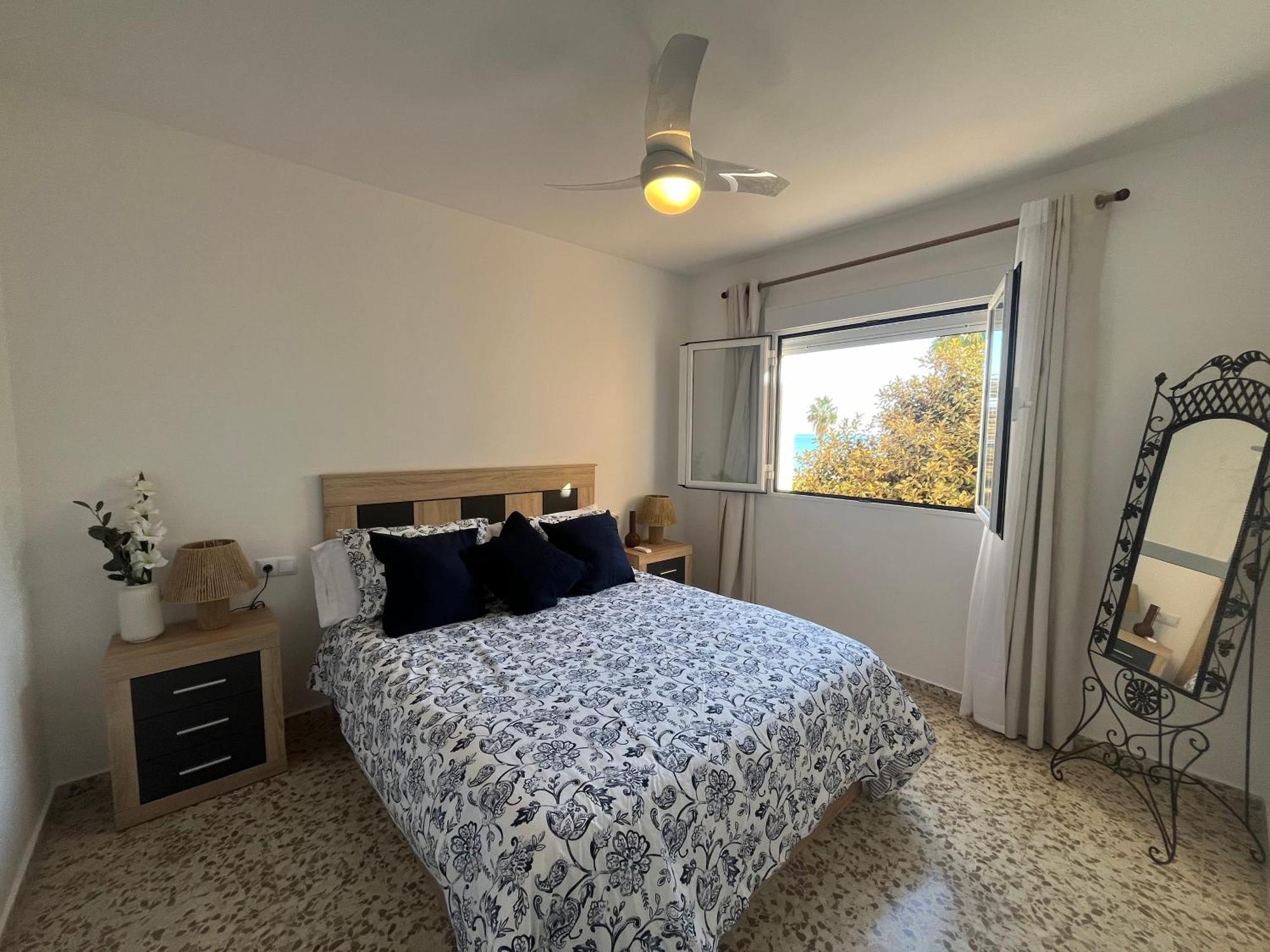 Rent4 Huelin Lägenhet *